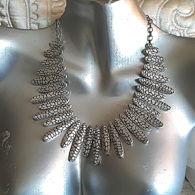 Silver Tone Necklace